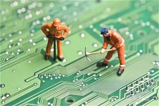 發(fā)下別人侵犯自己的專利權(quán)該怎么做？